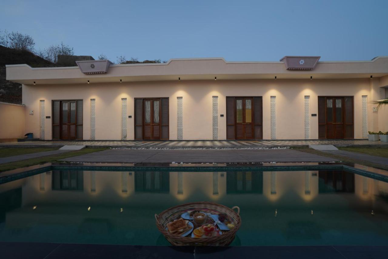 Parijat Private Pool Villa 1, 2 And 3 Bhk Udaipur Luaran gambar